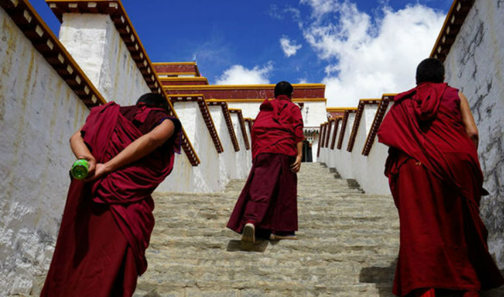 5-Day Lhasa Classics and Lake Yamdrok Tour