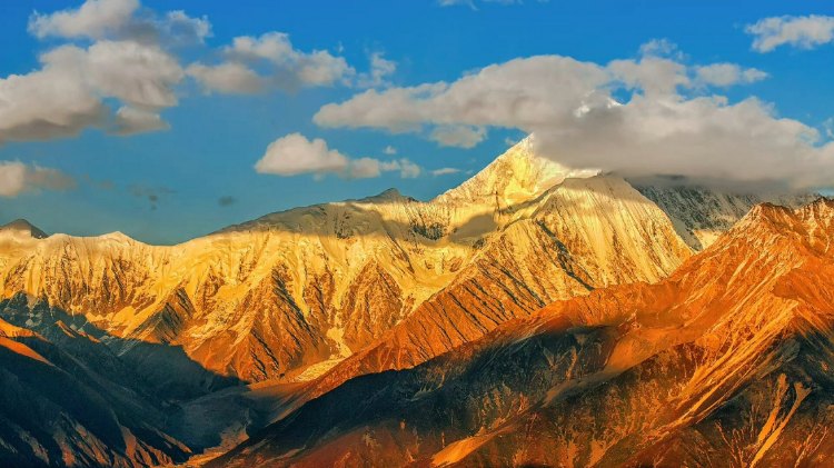 8-Day Lhasa to Everest Base Camp Tour
